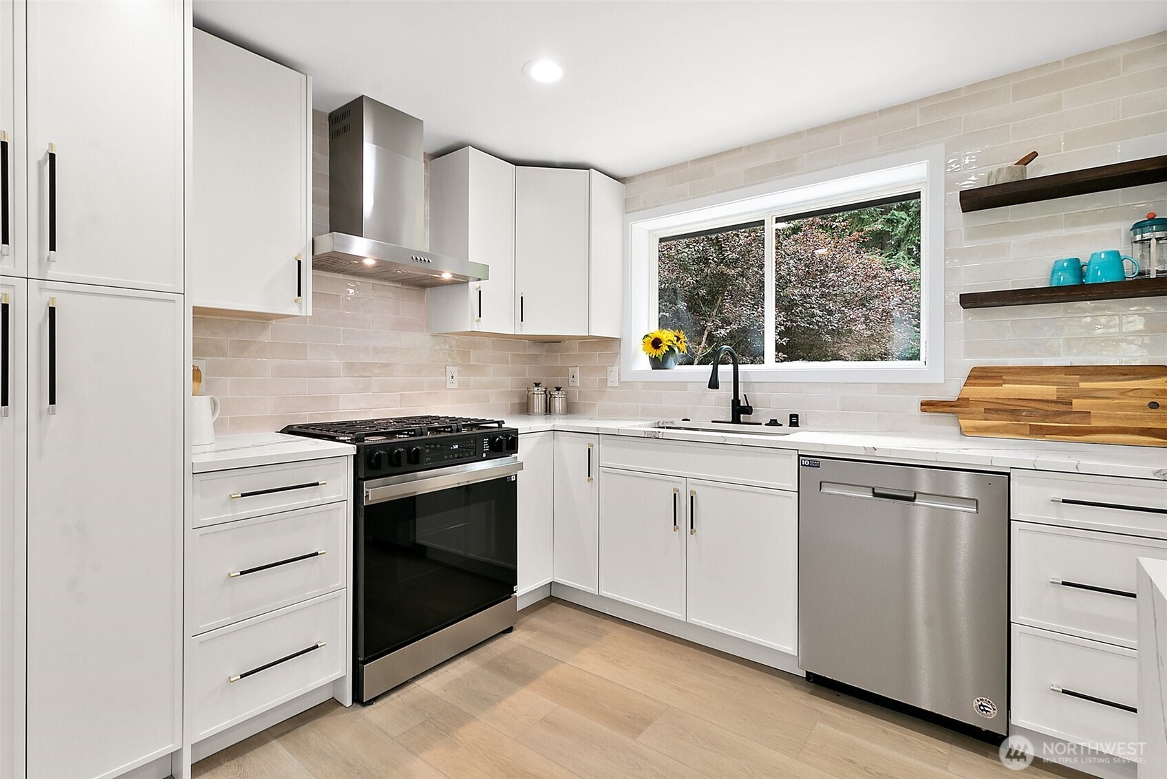 Slim shaker Cabinets