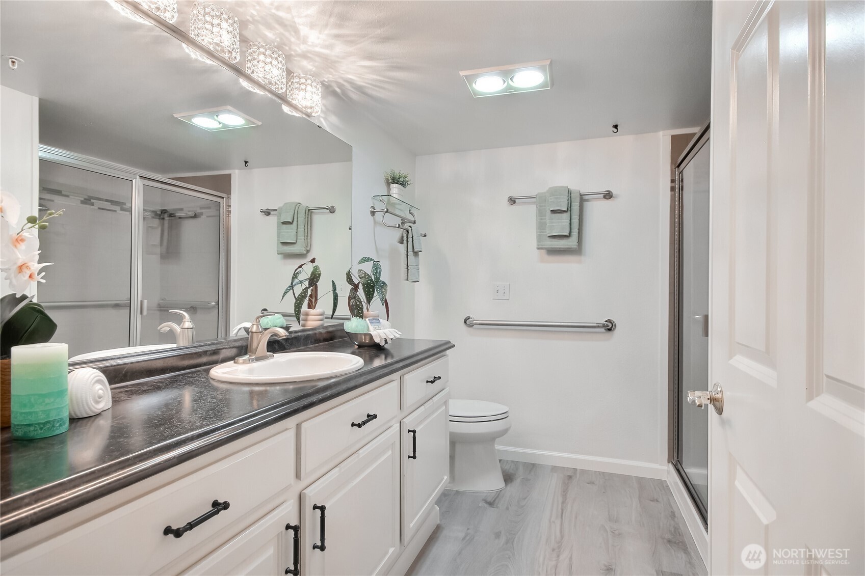 Remodeled hall 3/4 bath.