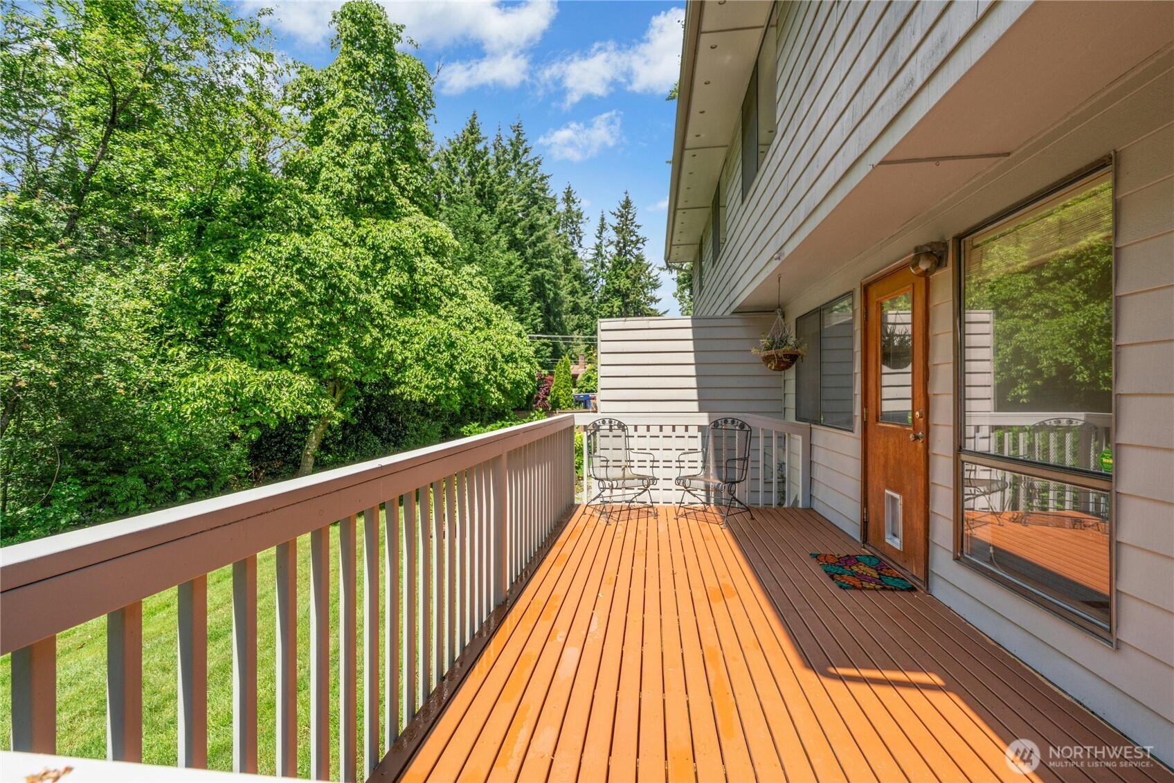 Large deck lends itself well to entertaining.