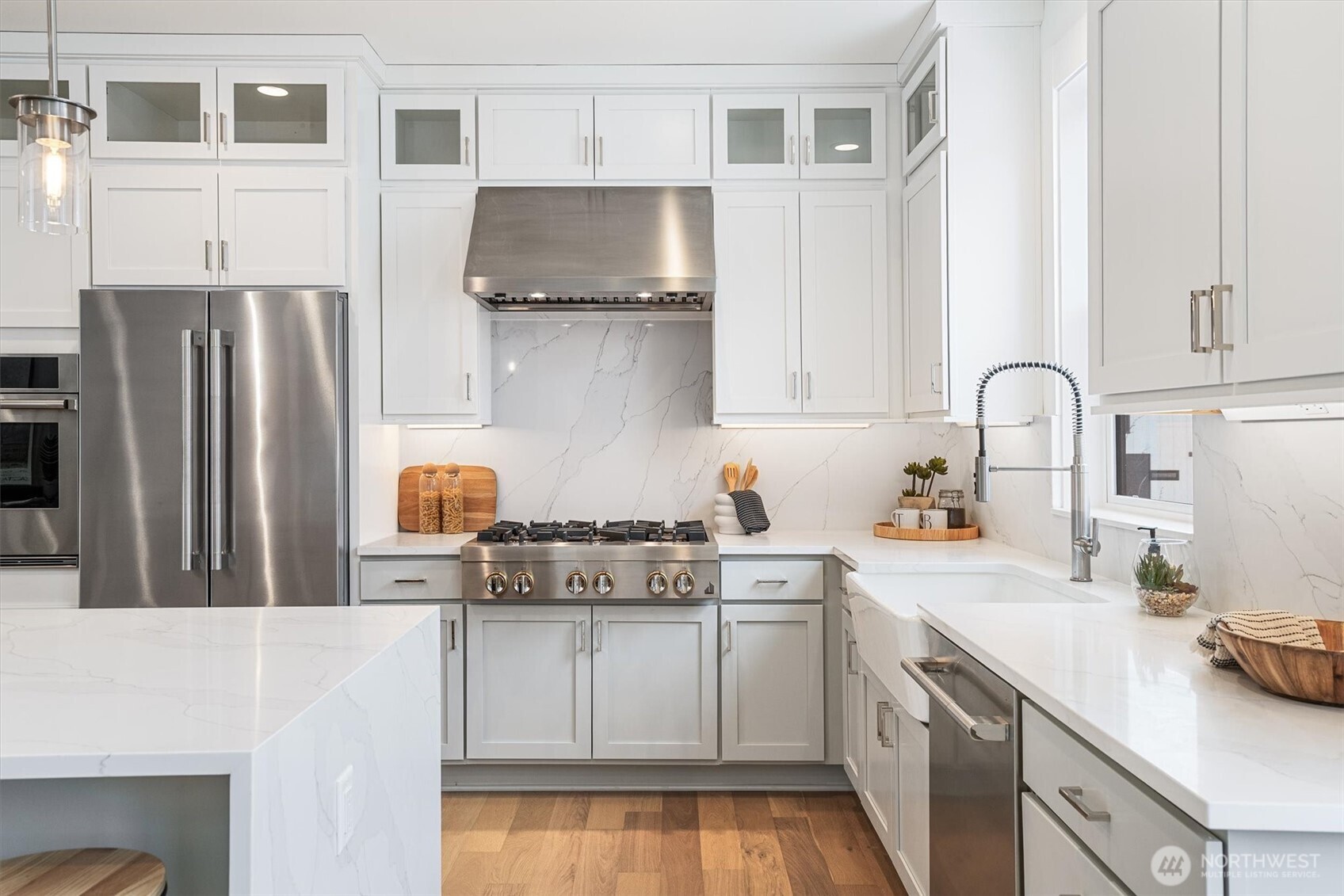 Photos are for illustrative purposes only & depict a different floor plan by Toll Brothers, finishes, or features than the actual home for sale. Actual layout & specifications vary. Home listed for sale (Banner Elite) is brand new & photos are not yet available.