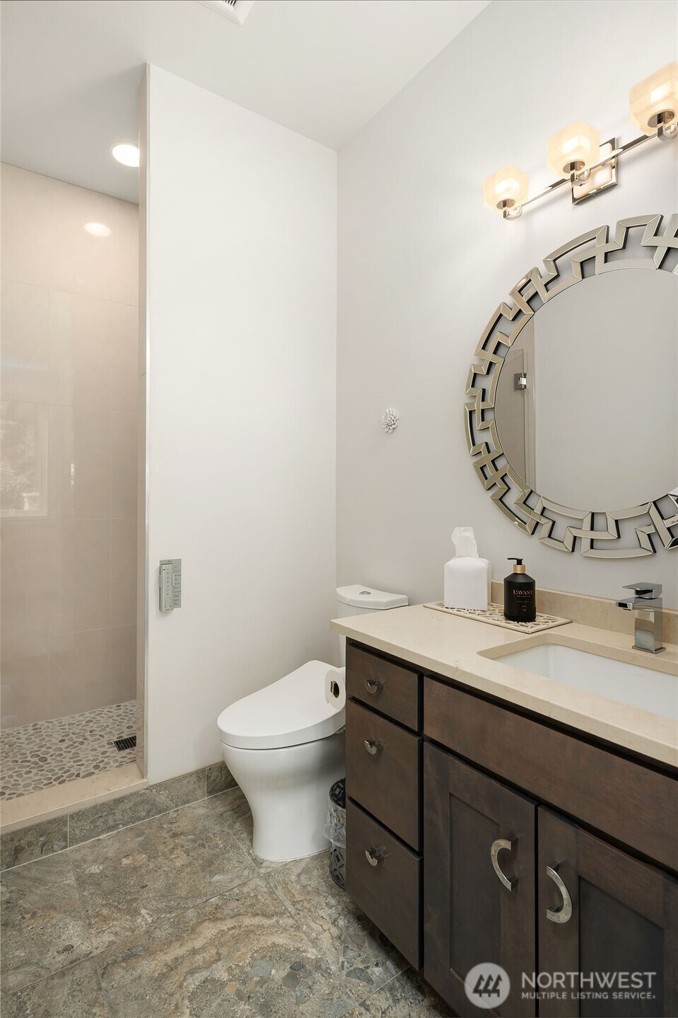 Main floor 3/4 bathroom