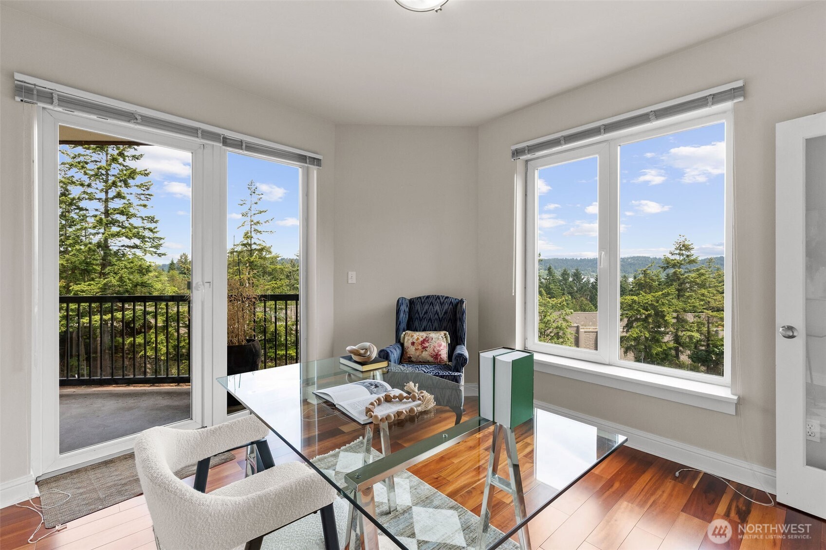 office or 3rd bedroom
