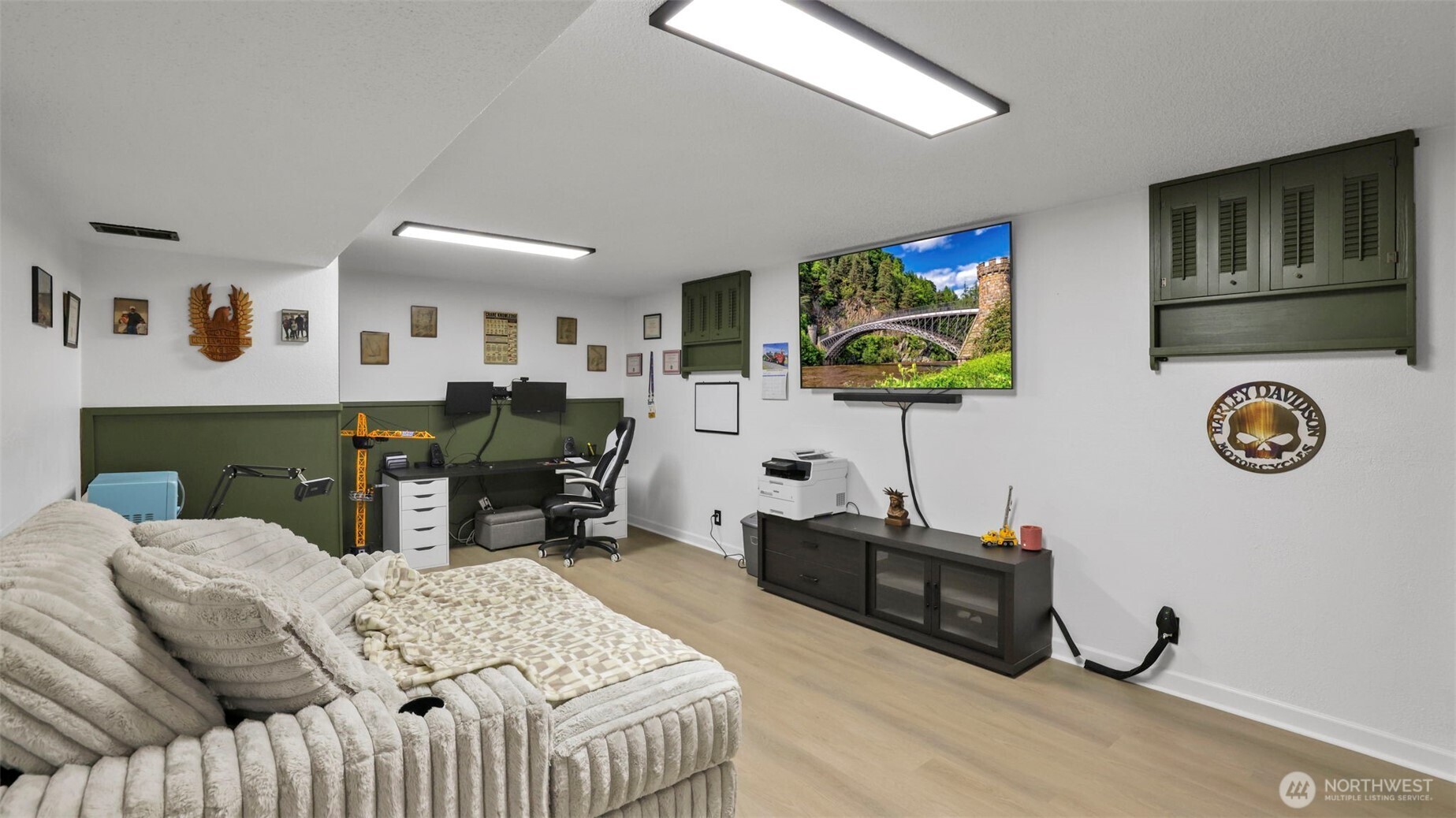 Huge 4th bedroom/flex room with 2 closets on lower floor.