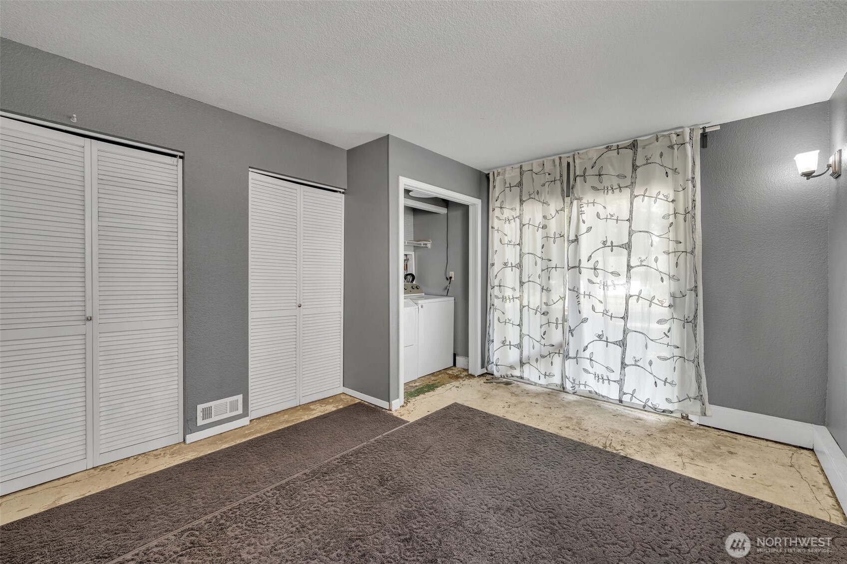 Converted garage is a perfect workout space, hobby room or....