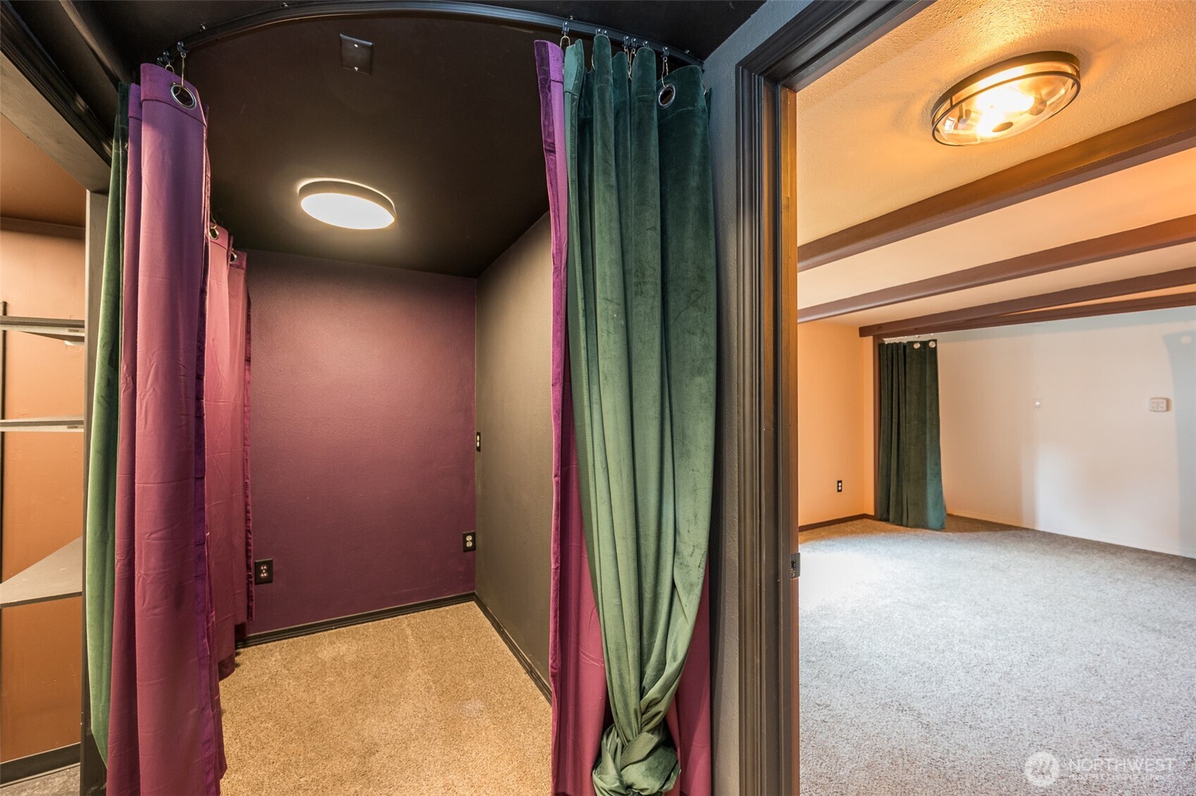 Cool bonus area off the kitchen, reading nook? Office? Additional storage or closet?