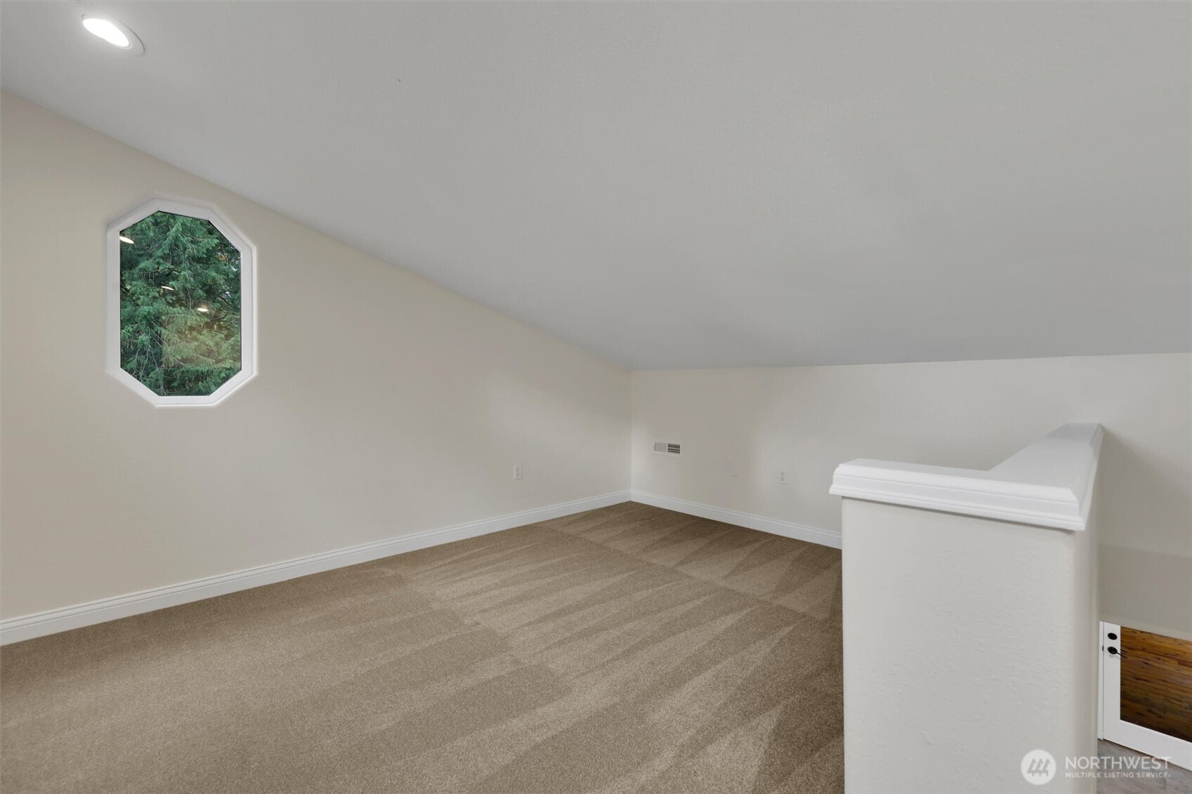 Bonus loft bedroom, perfect for guests, a playroom, or creative space.