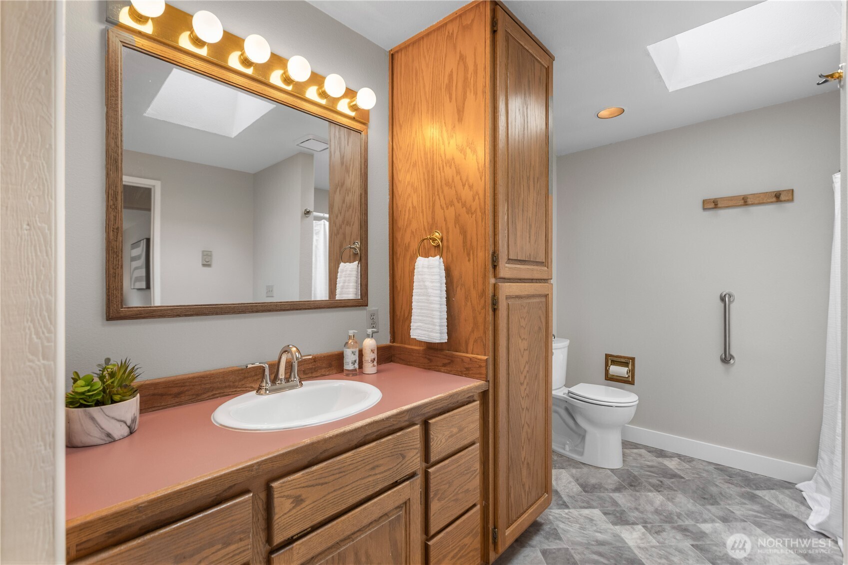 Main Floor Bath from Primary Entry