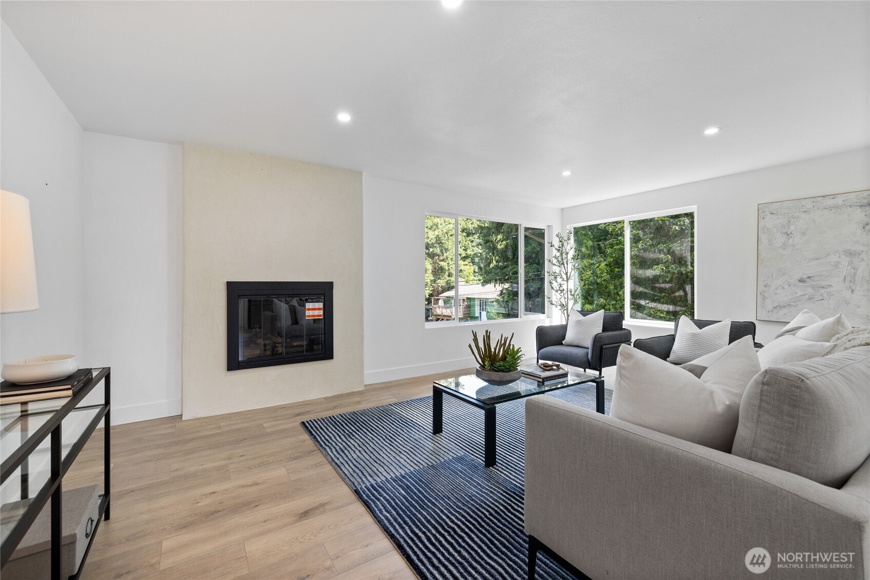 Gas fireplace to stay cozy on cold nights.