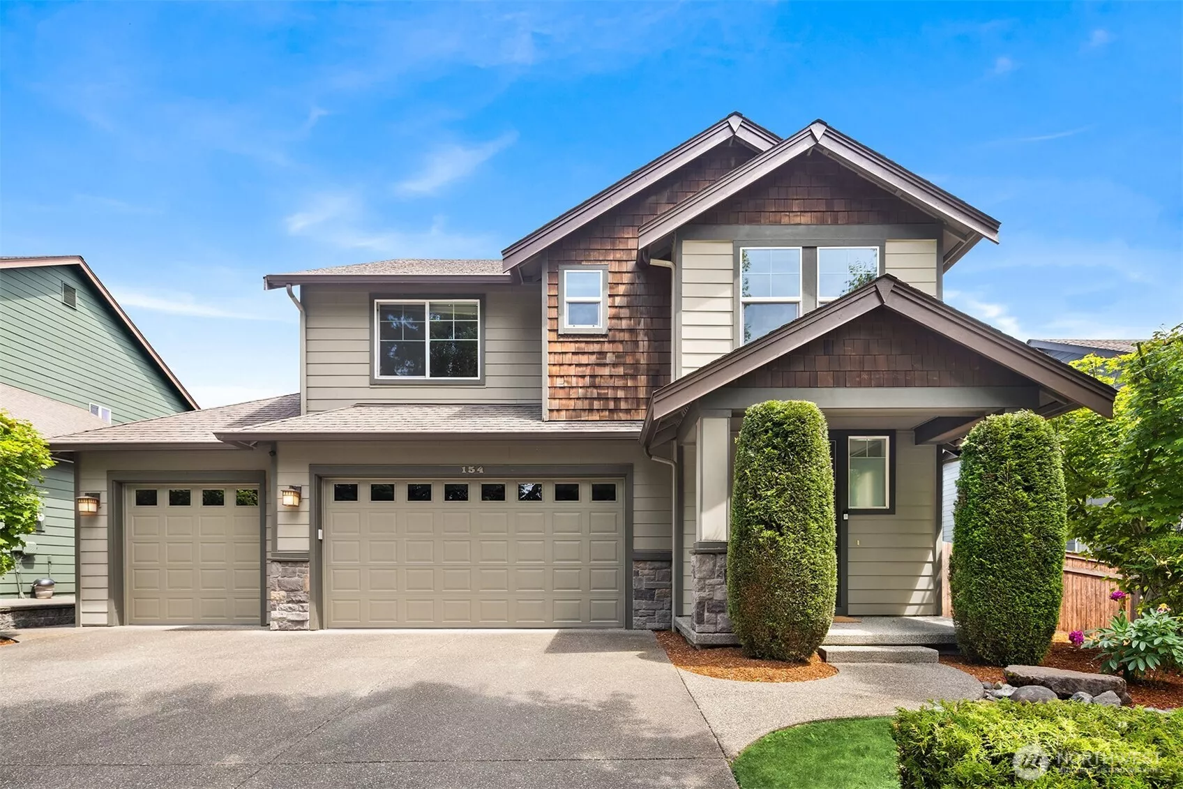 Brand new insulated garage doors just installed in this immaculate home in Renton Highlands