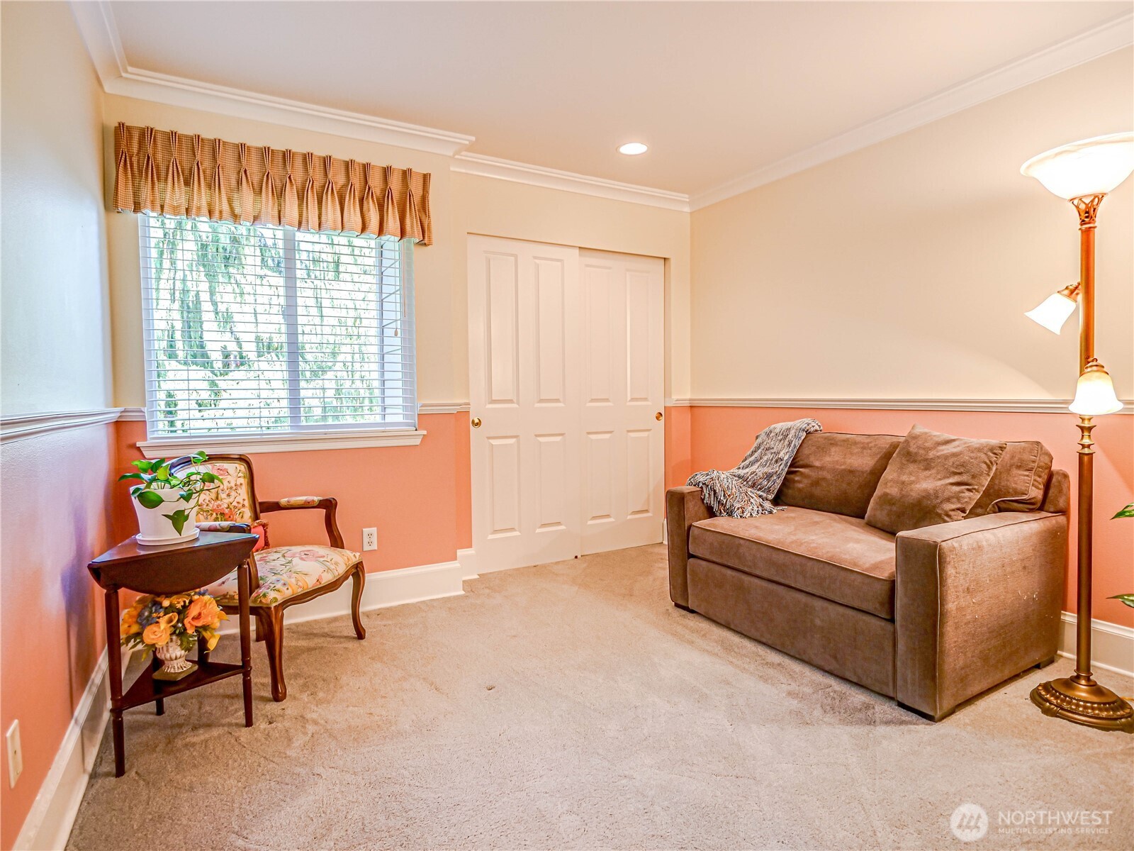 Library room or bedroom