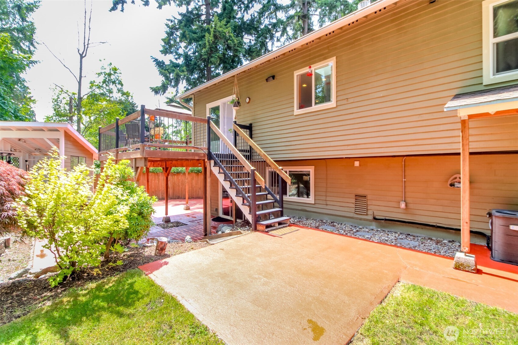Ample space for entertaining!
