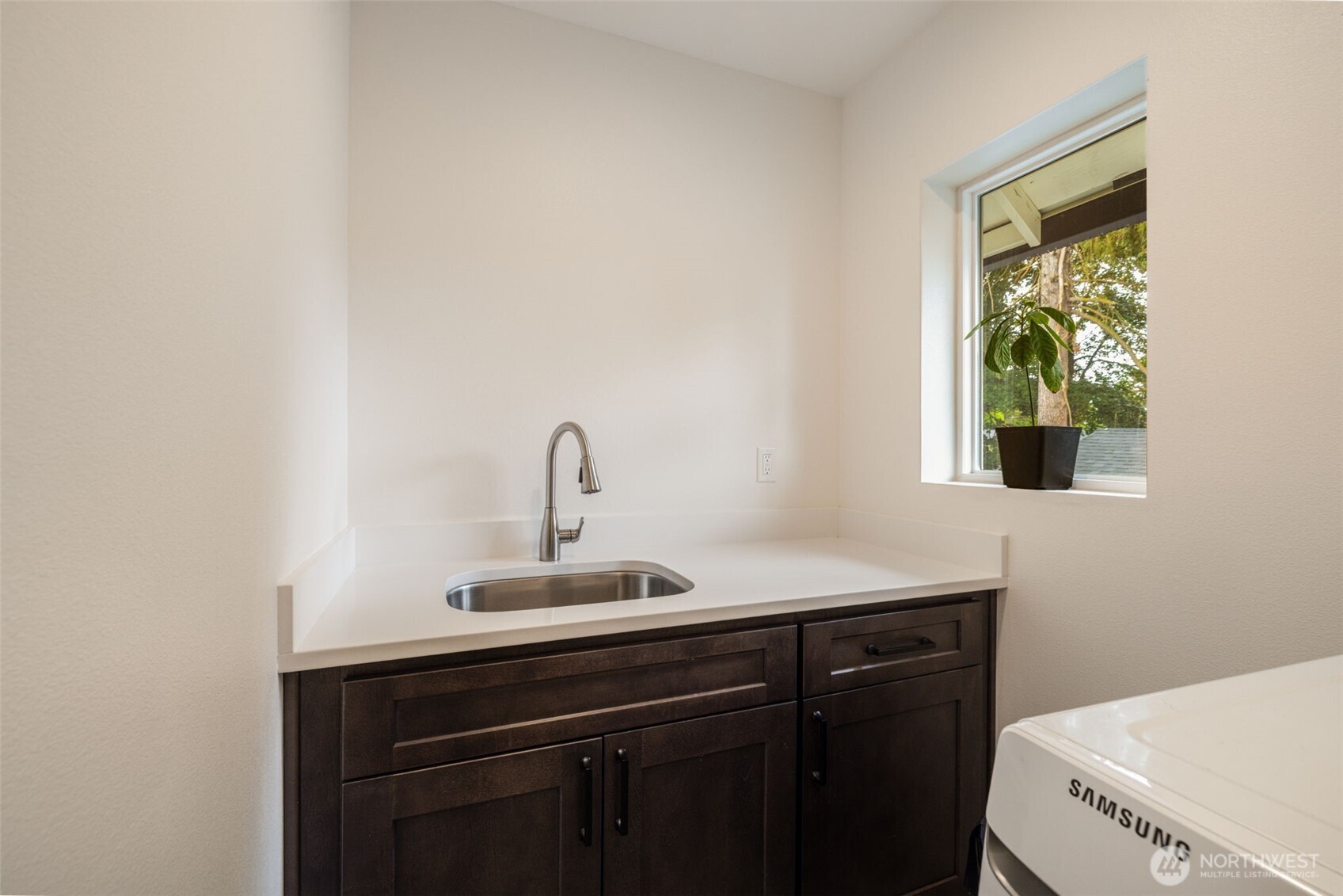 Main House - Upstairs Laundry Room, w/Sink