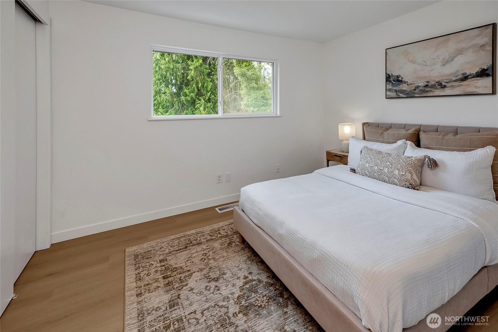 2nd bedroom.