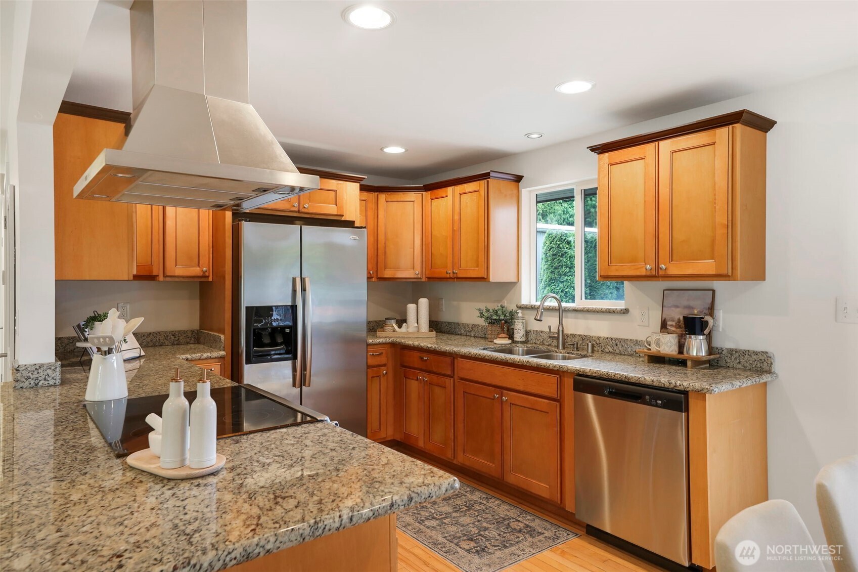 Brand new dishwasher in upstairs kitchen.