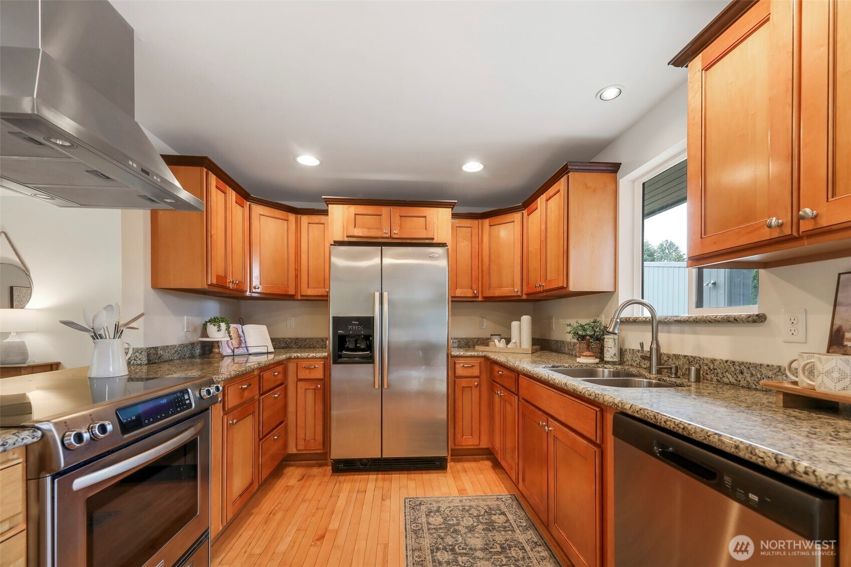 Great functional kitchen layout!