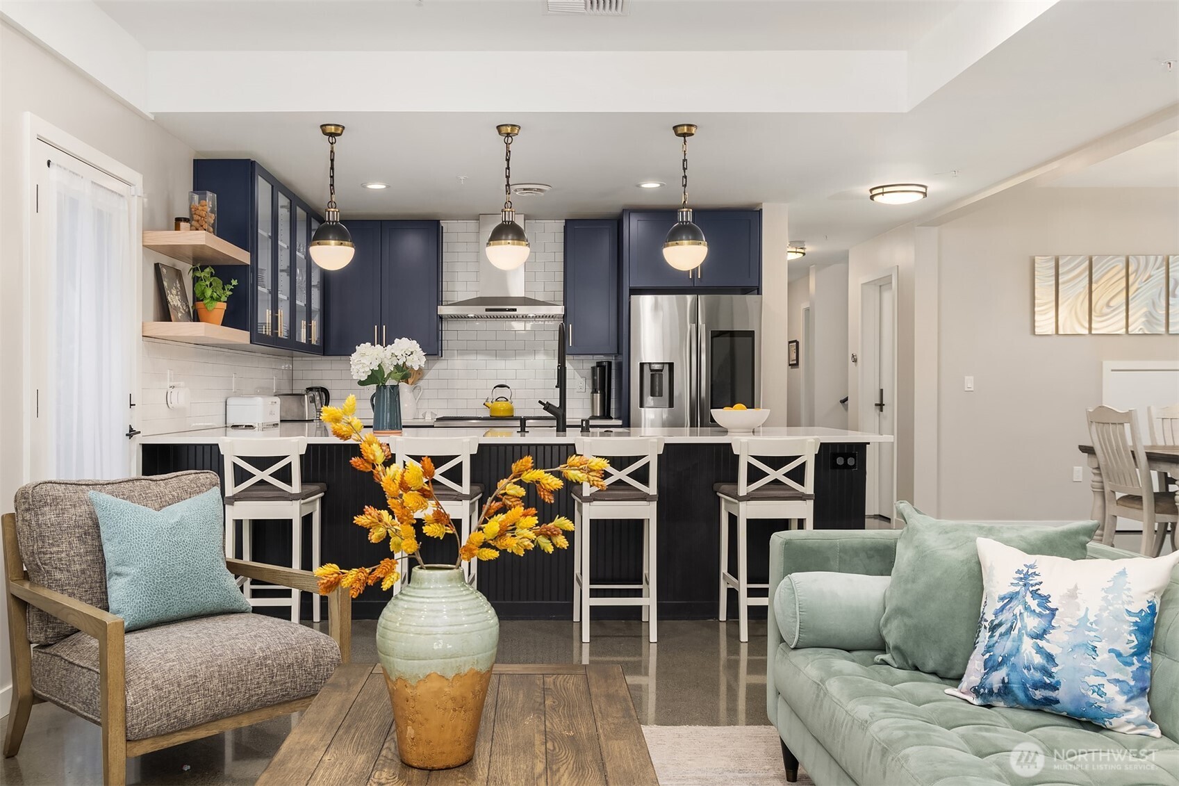 A layout that invites connection: cook, lounge, and entertain without missing a moment.
