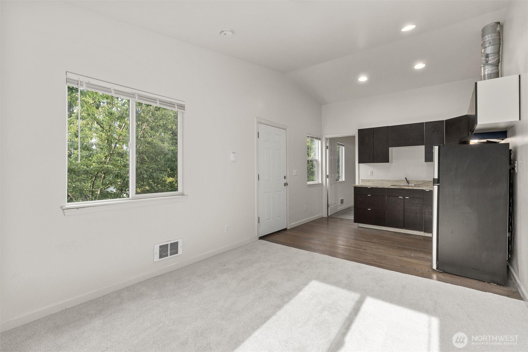 1 bed, 1 bath ADU with private exterior entrance. *Staircase at the back of the building.