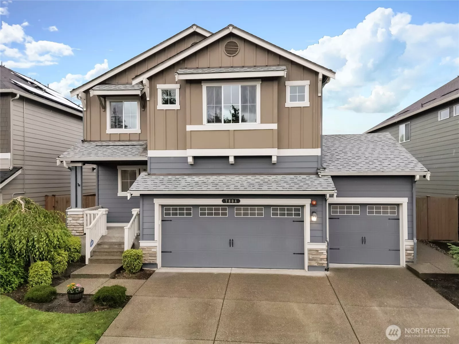 Pristine 5 bedroom, 2 3/4 bath home. Great room living with a bonus room on the second level.