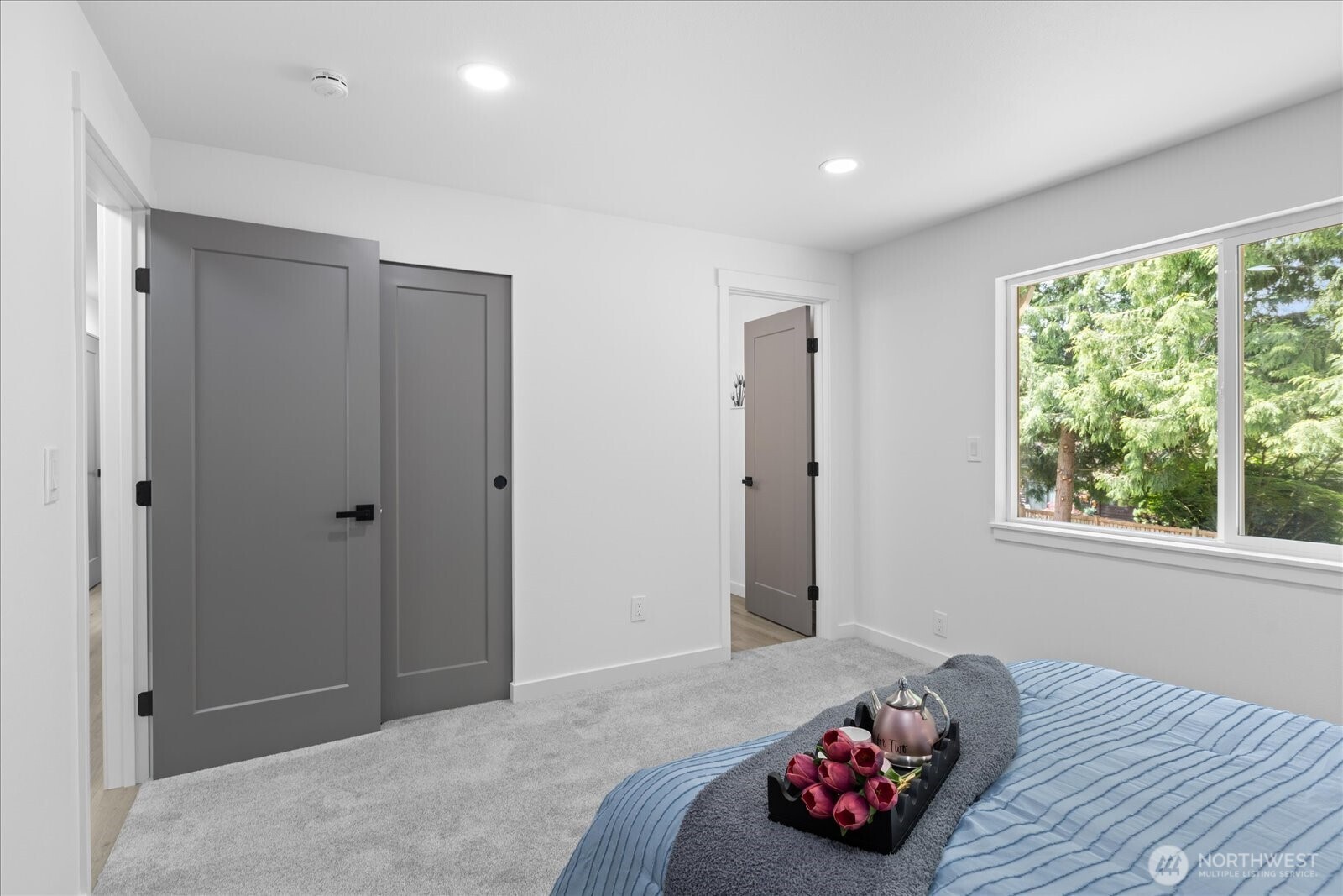 Primary Bedroom (Main Floor)