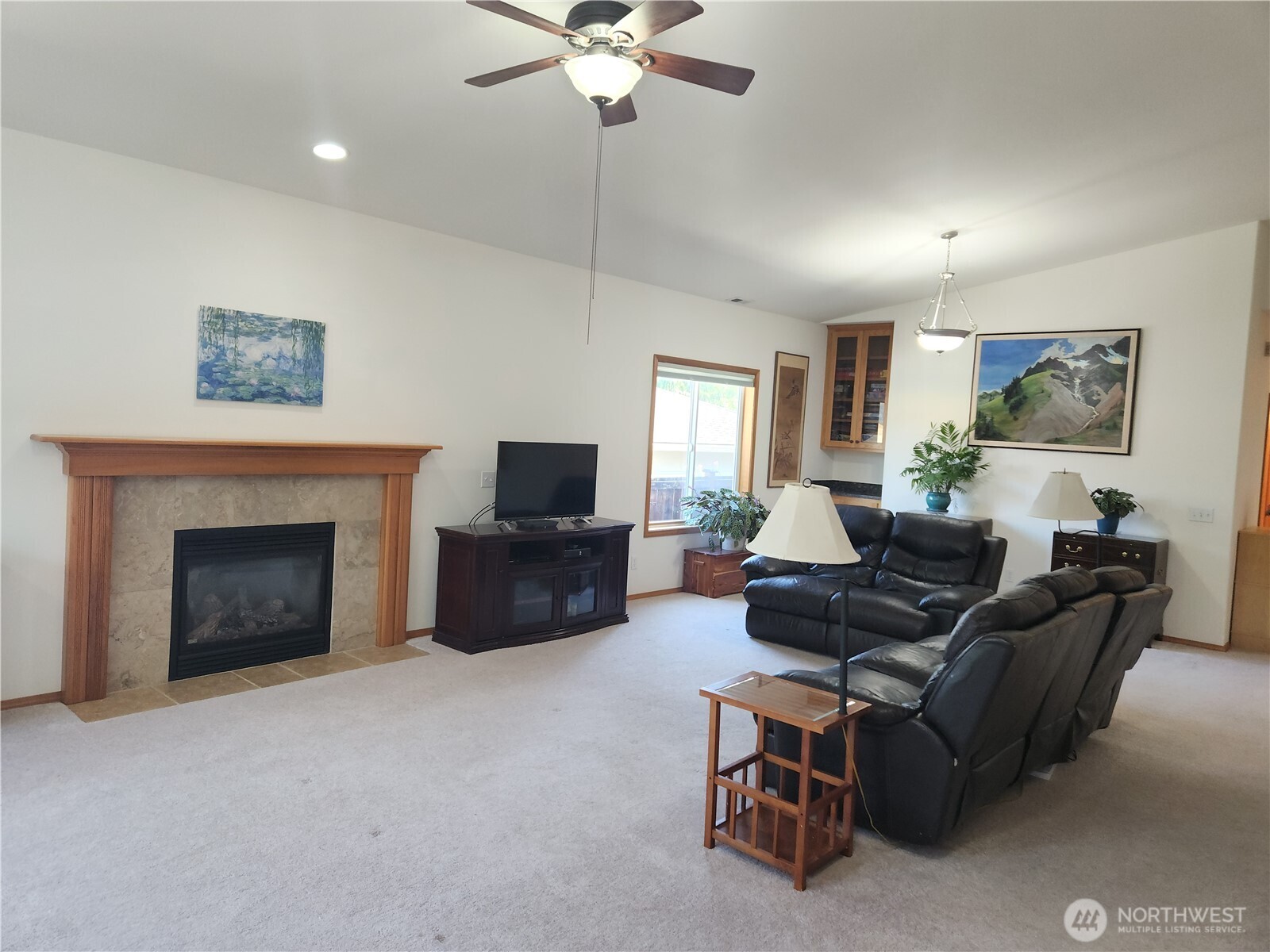 Walk into your great room with plenty of space for living room and dining room furniture. Stay warm & cozy by the gas fireplace.