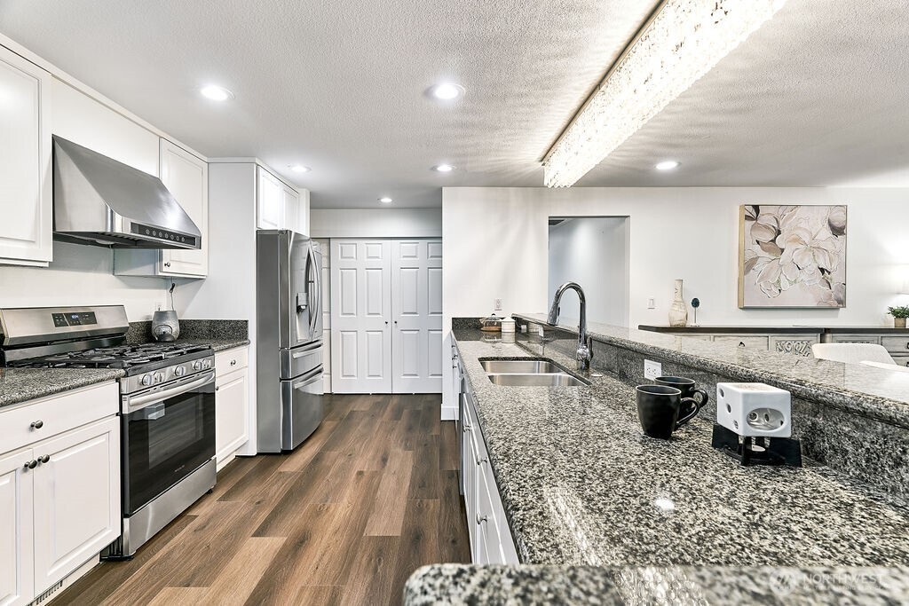 Granite countertops!