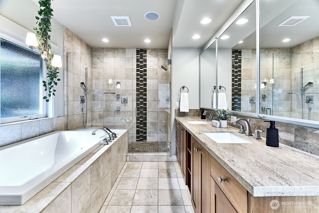 Primary 5 Piece Bathroom
