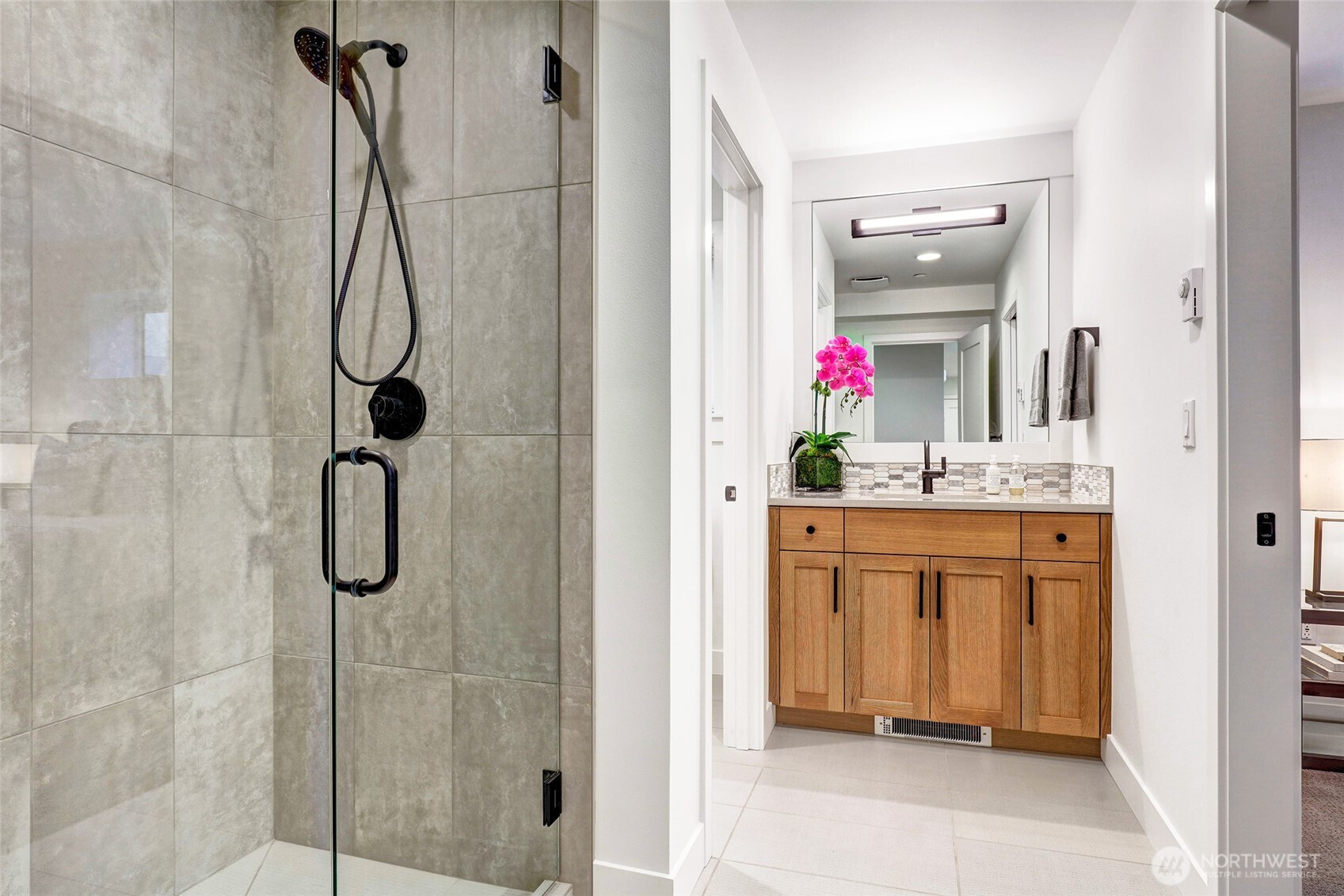 Lower floor on-suite bath was designed with house guests in mind!