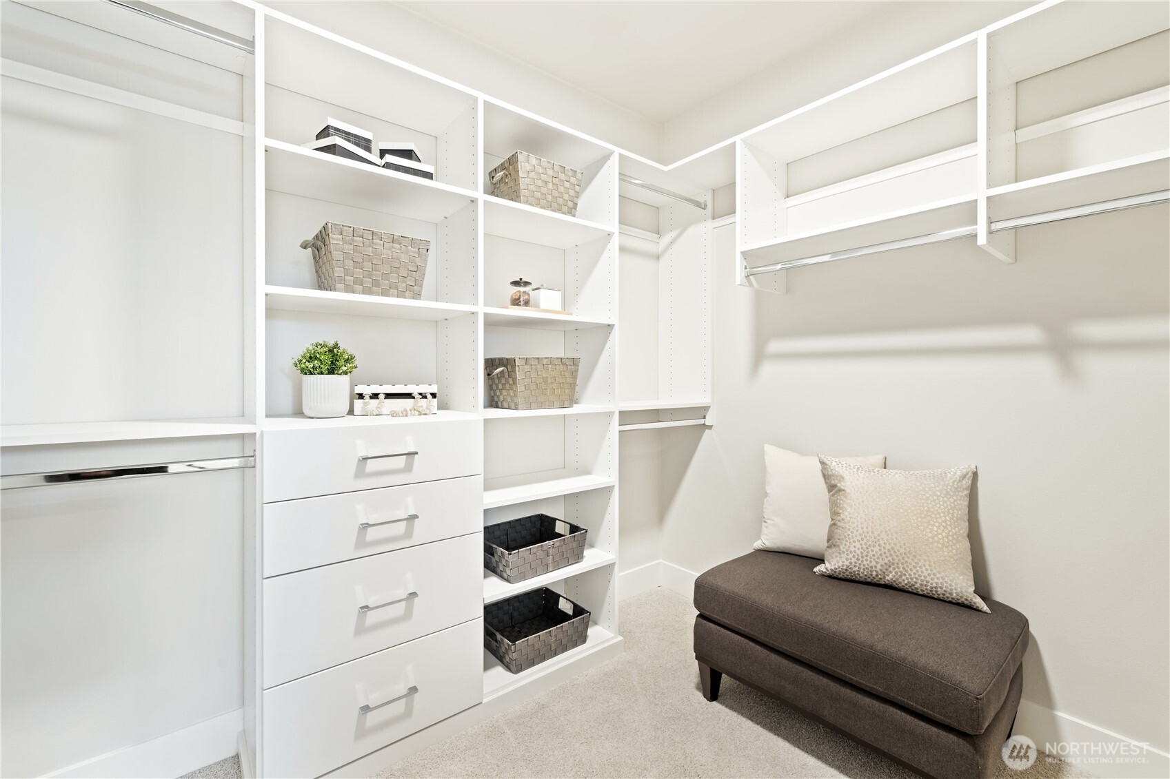Homesite 43 - Pictures of similar Model Home 22 for representation purposes only.