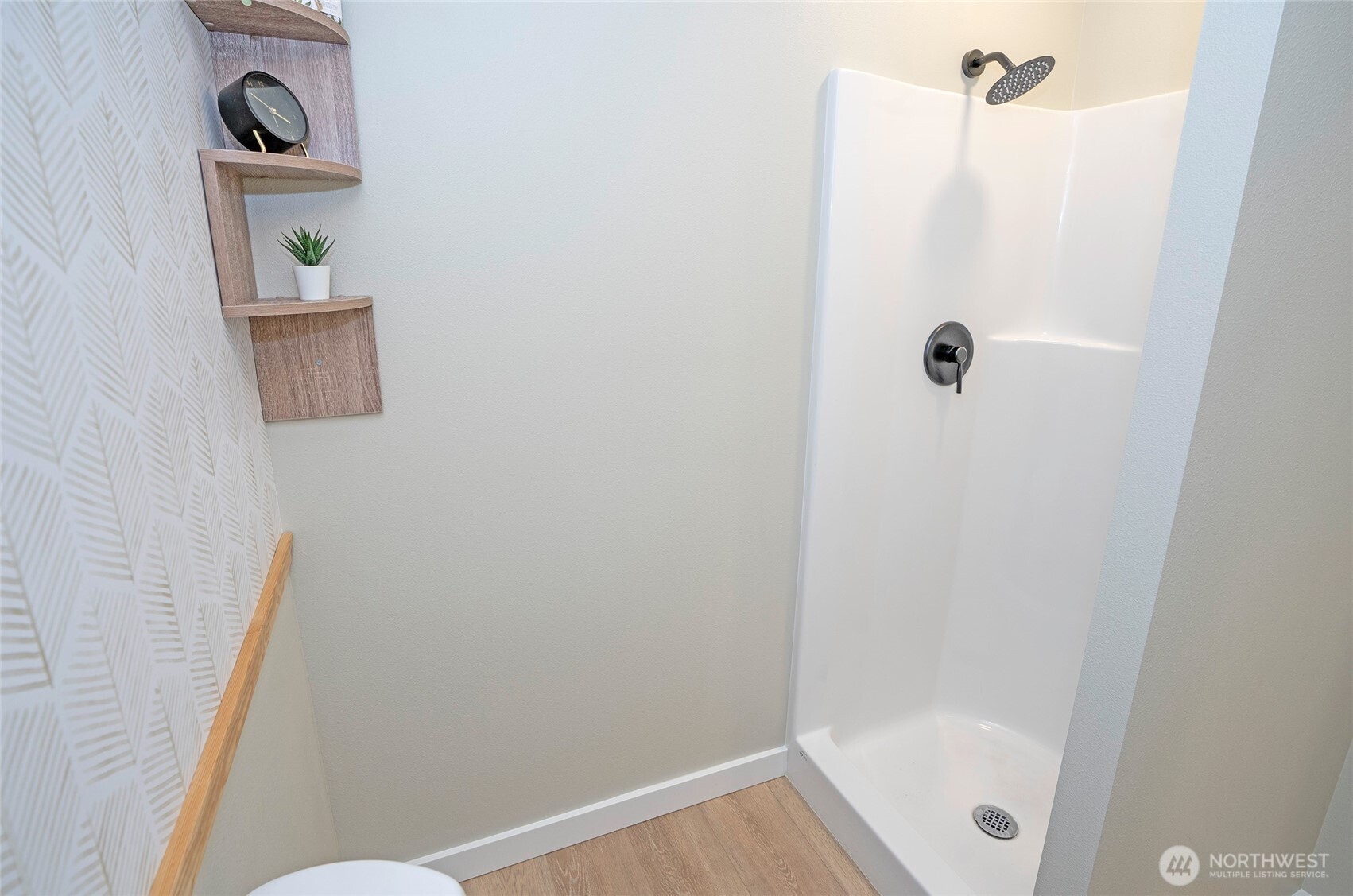 Studio shower - all new!