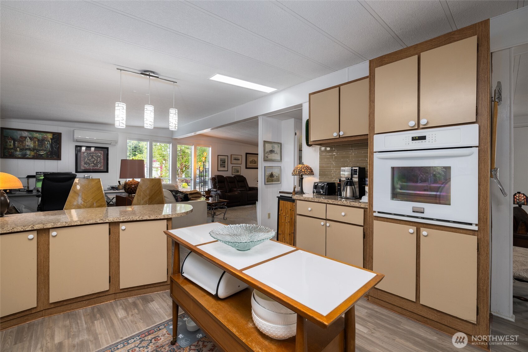 A convenient wall oven makes cooking that Thanksgiving turkey so much easier!