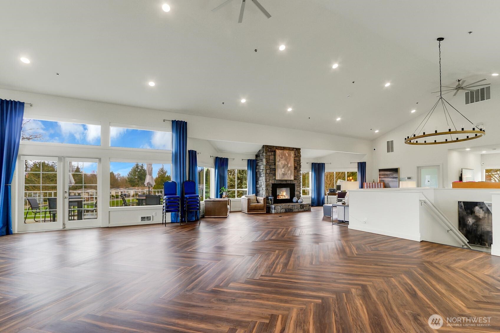 Fireplace & Sitting Area in Clubhouse.