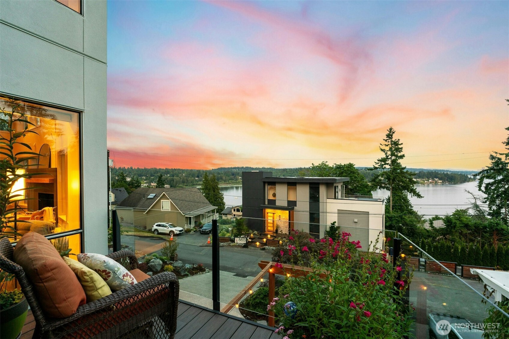 Mesmerizing views from the main level deck