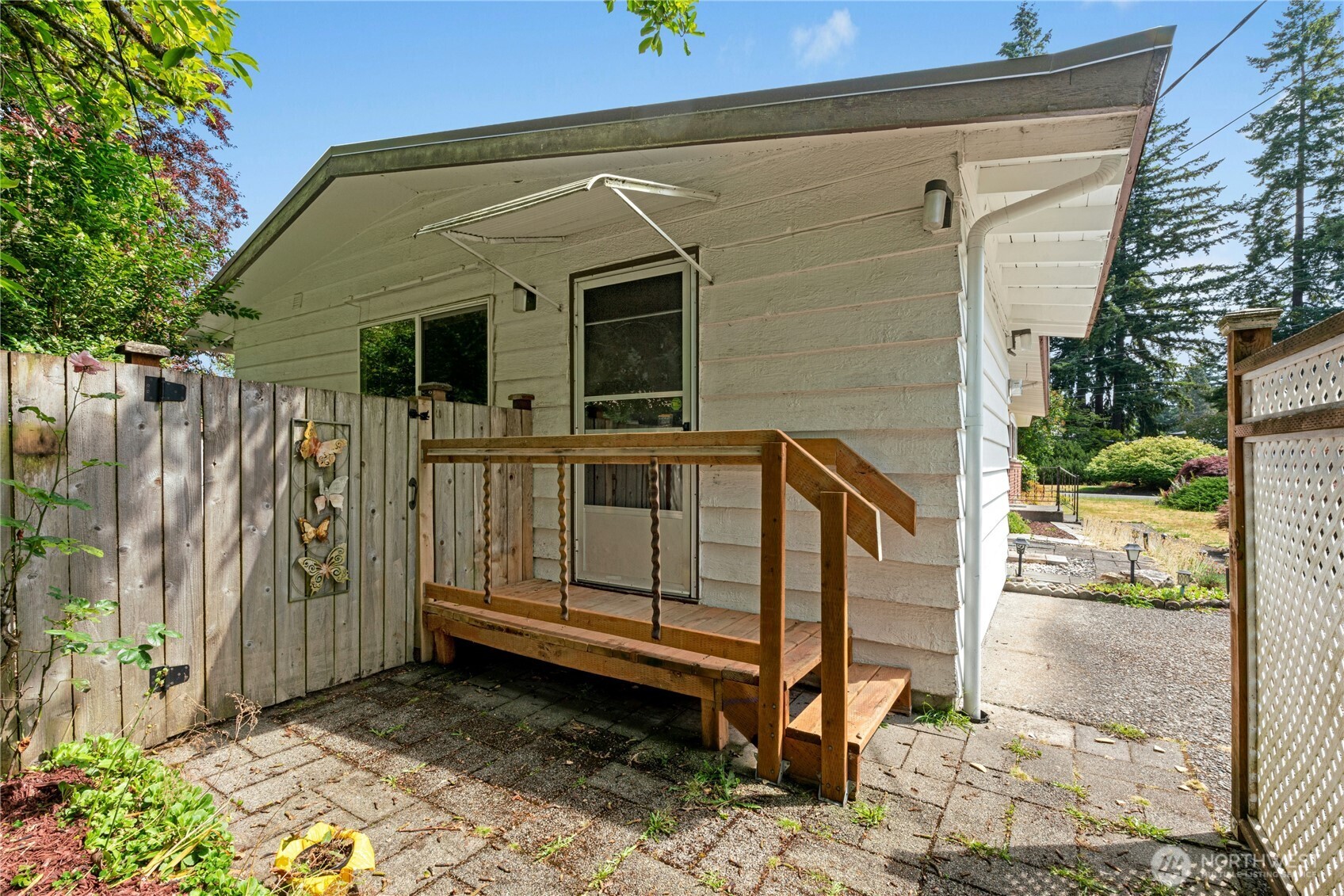 Side entrance to home office.