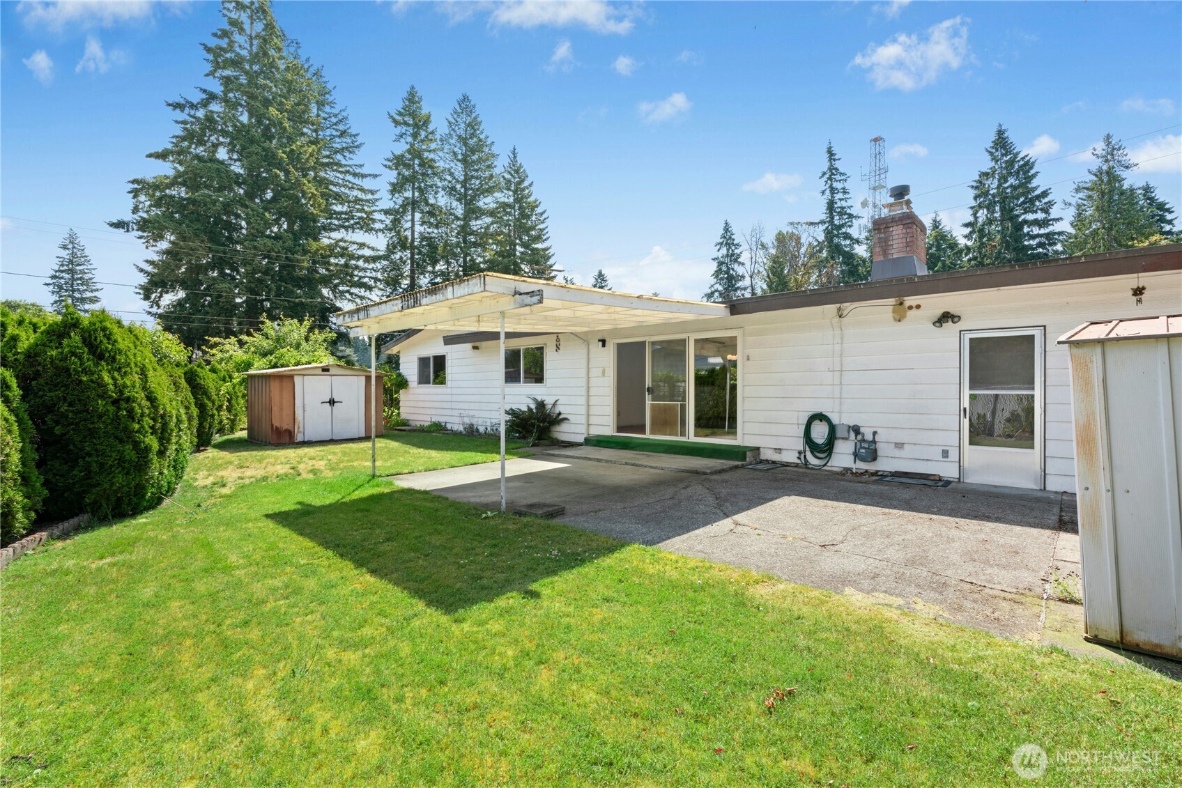 Entertainment deck & level lawn -- croquet anyone?