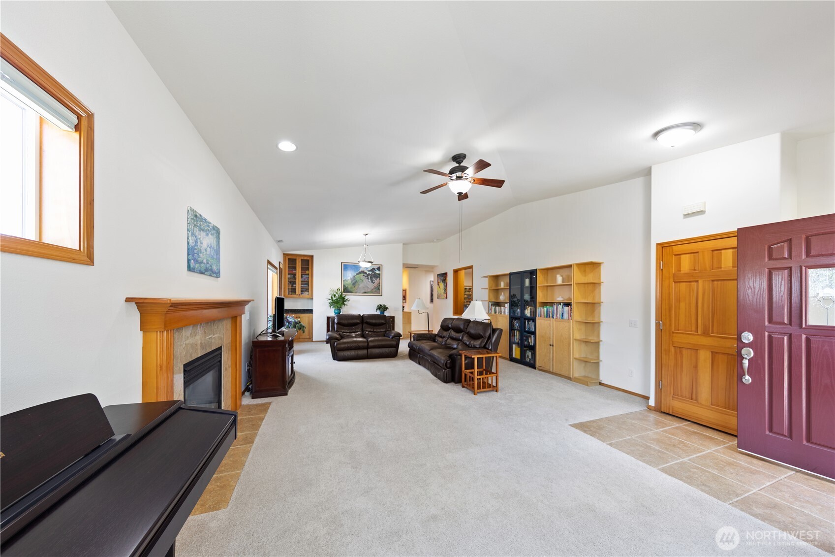 Walk into your great room with plenty of space for living room and dining room furniture. Stay warm & cozy by the gas fireplace.