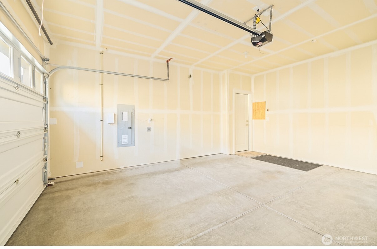 spacious 2 car garage