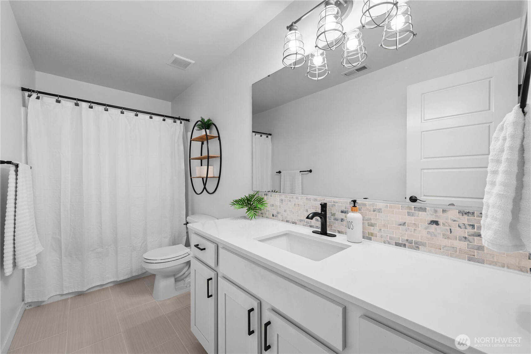 Main bathroom upstairs - remodeled