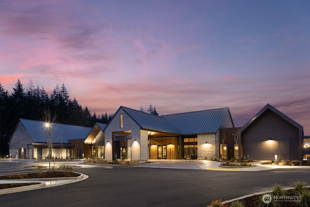 Regency at Ten Trails Clubhouse