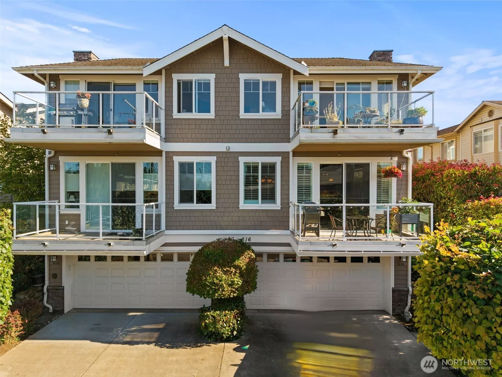 4 Unit Condo in the Heart of Edmonds
