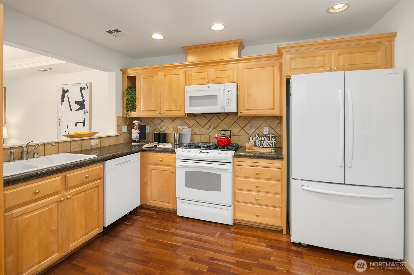 Spacious kitchen