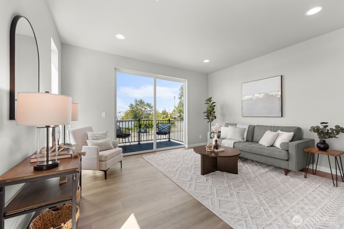 Photographs are for illustrative purposes only. Features, finishes, interior/exterior colors, landscaping and floorplan shown may vary from actual homes built.