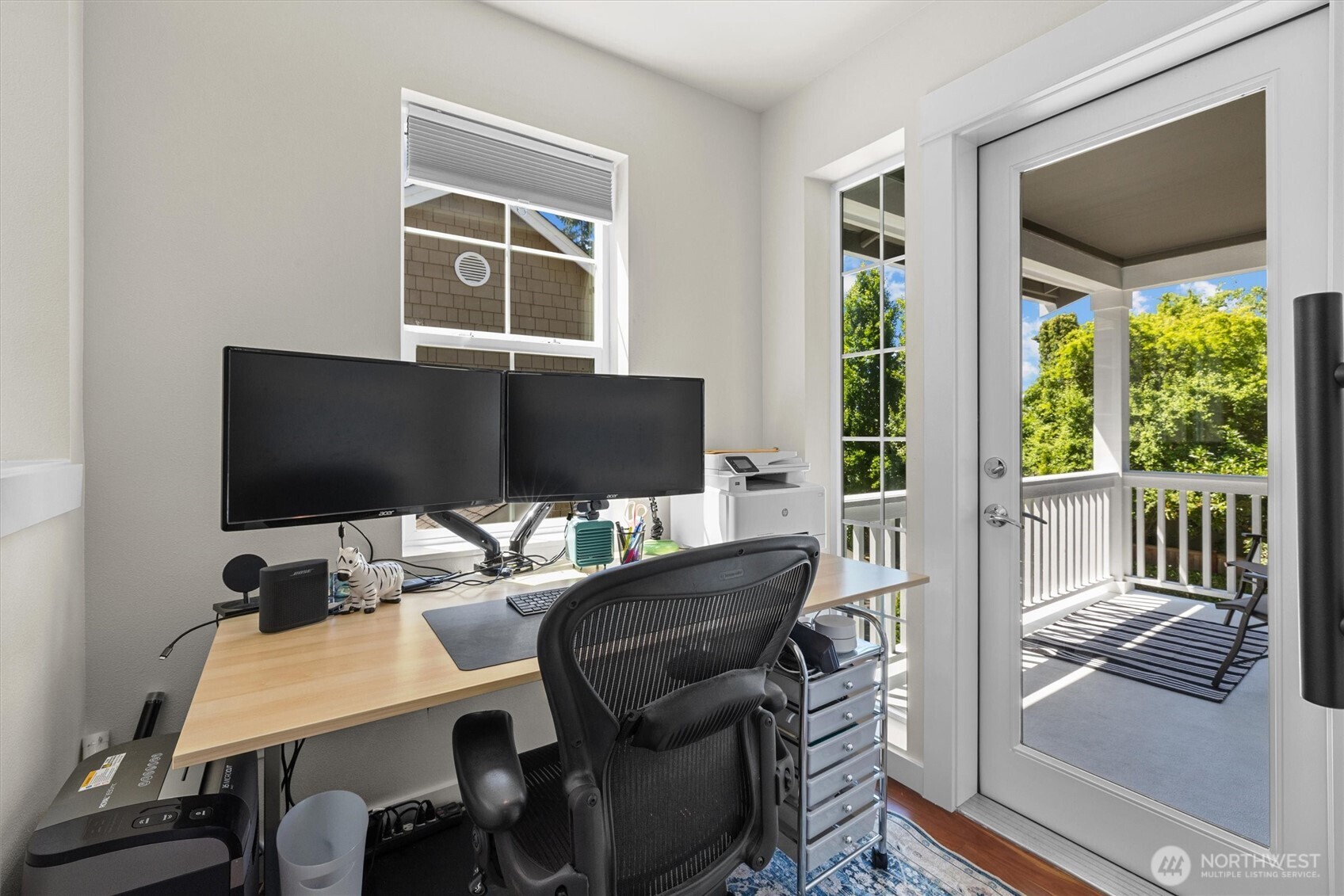 upper level office area off of deck