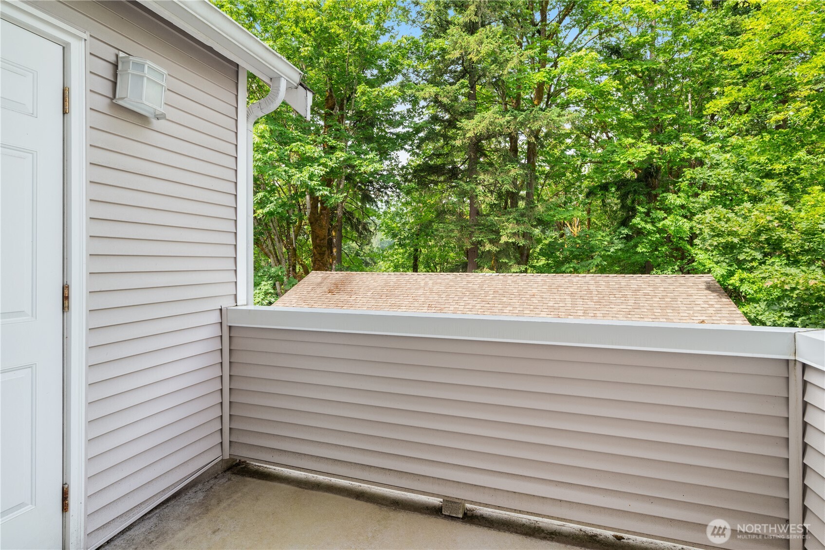 Deck facing to open greenery