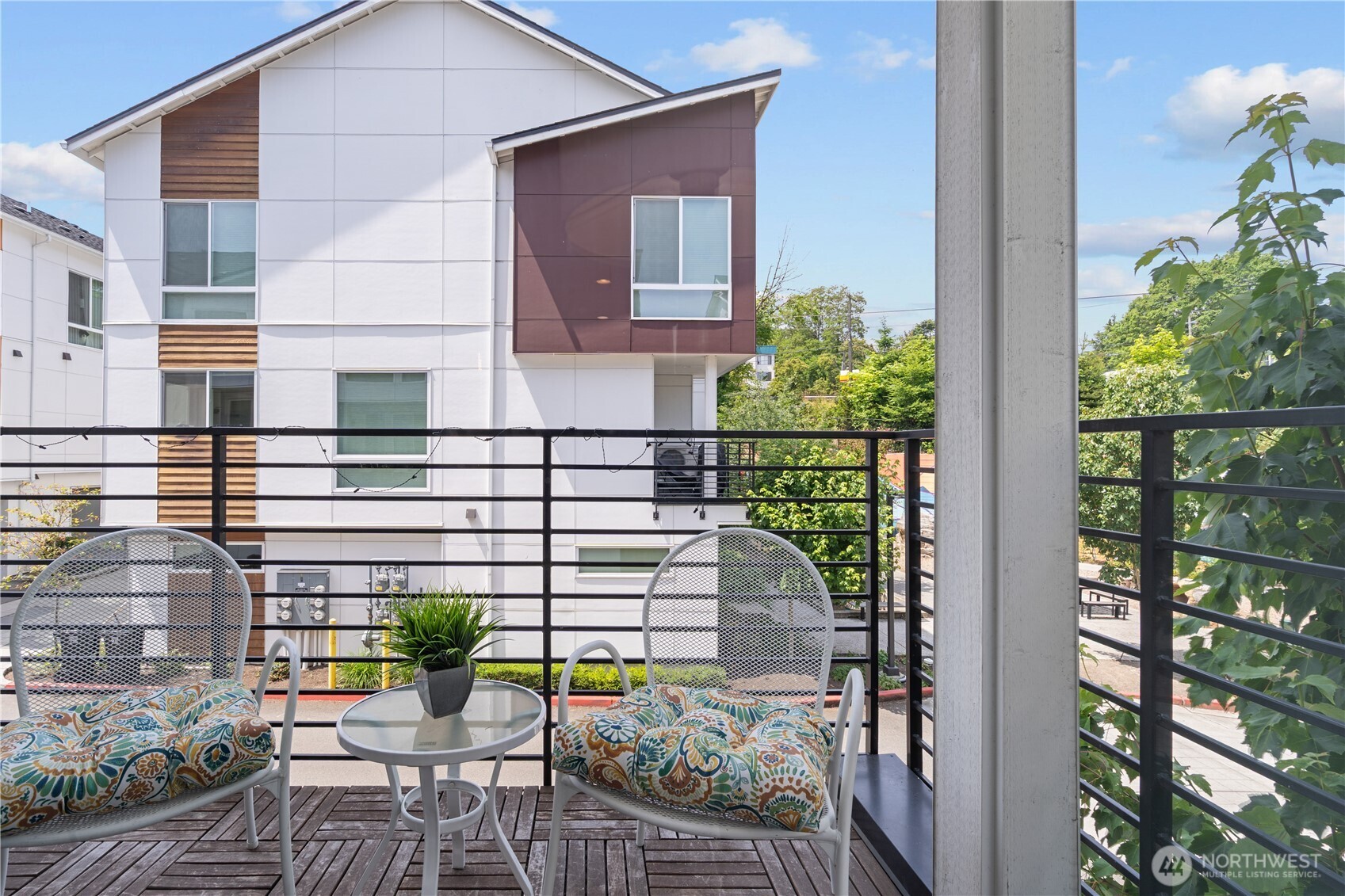 Start your morning with coffee on the patio, overlooking the peaceful community courtyard and lush greenery.