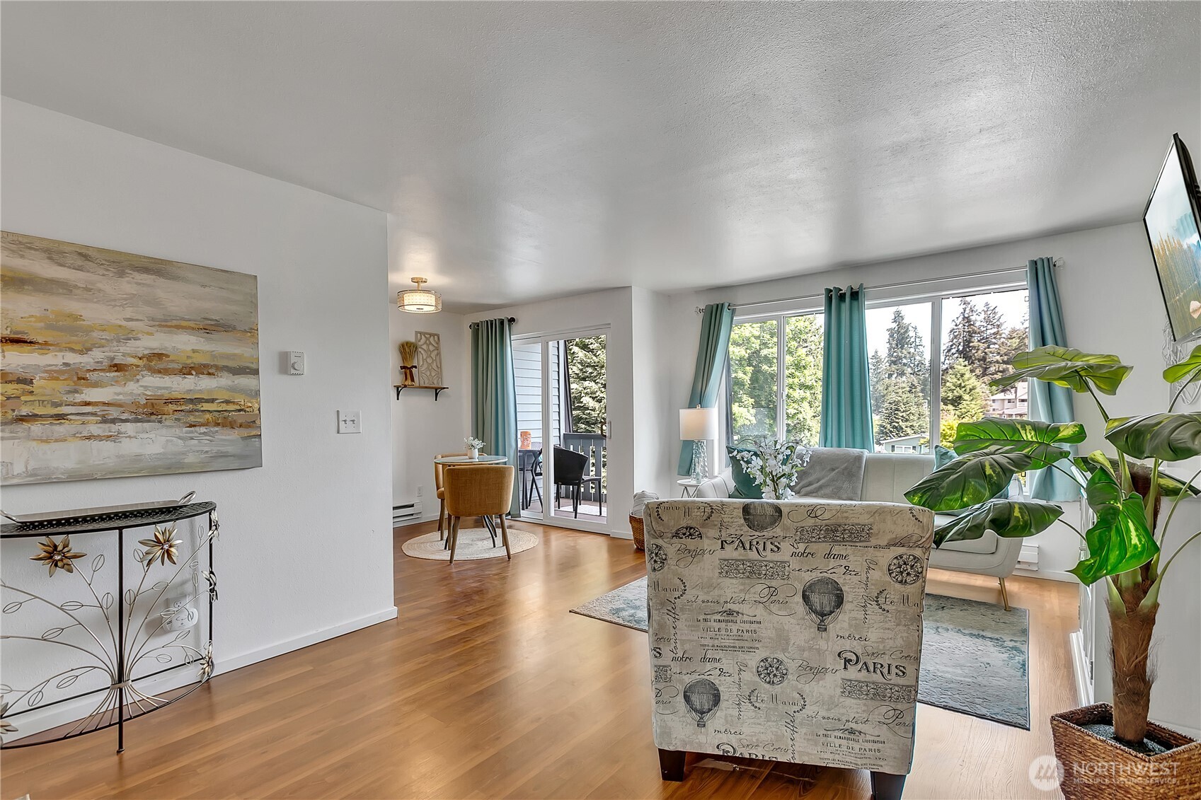 Bright and tons of natural light - newer windows!