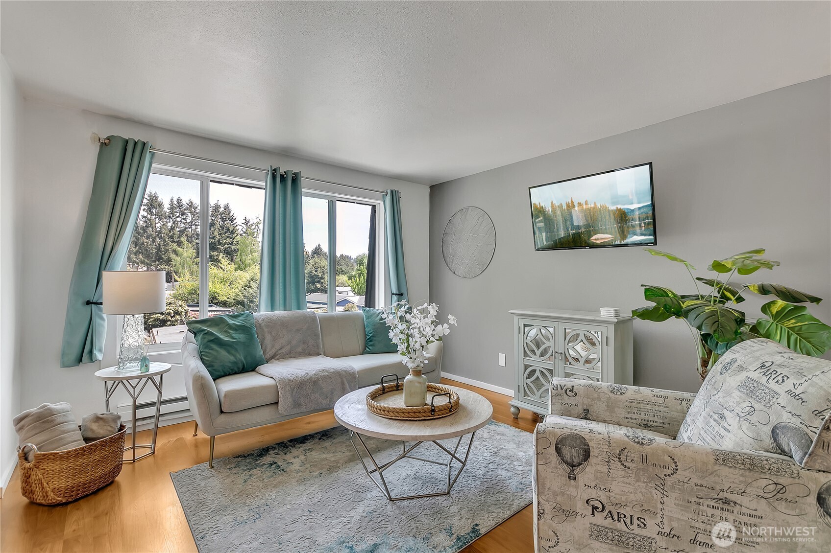 Generous living and custom decor