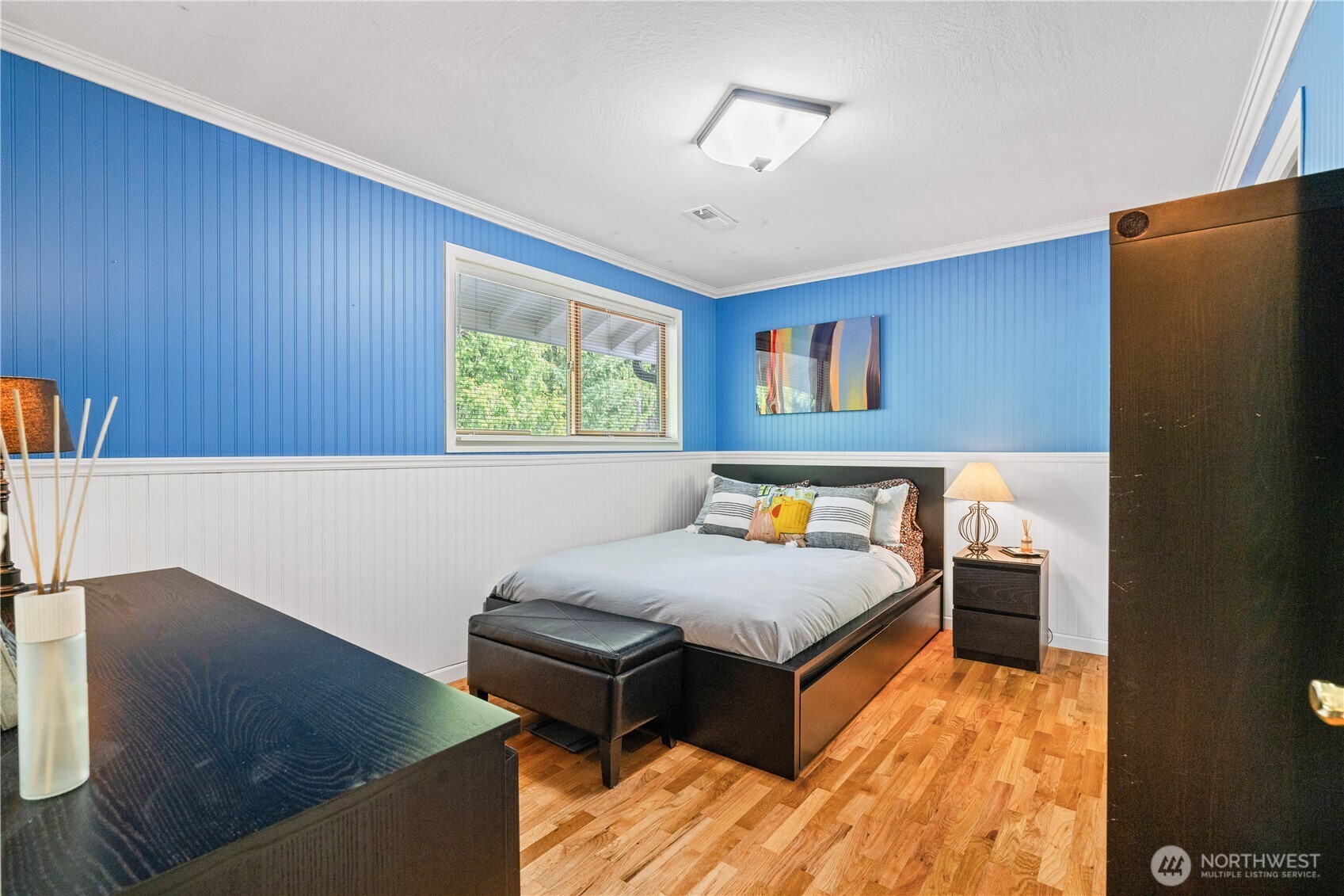 3/4 bedrooms on top level