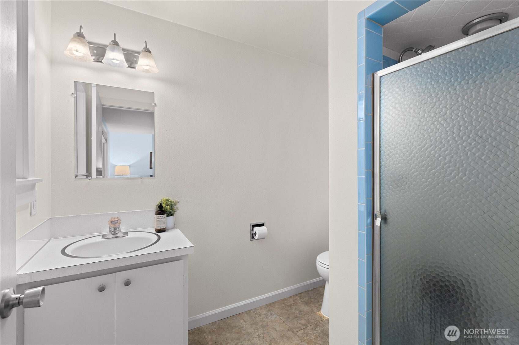3/4 primary ensuite bath