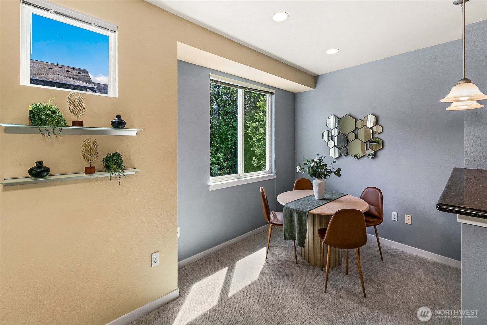 Dining room, open from the kitchen.