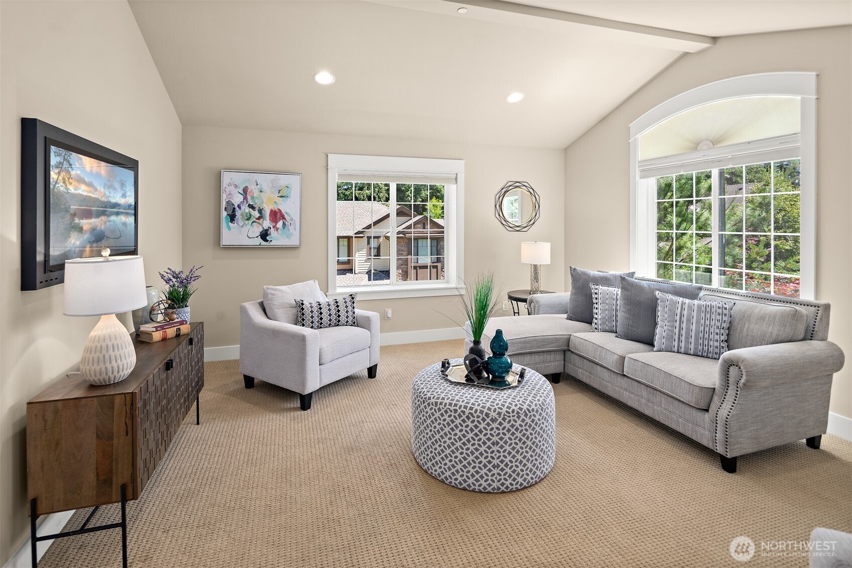 Light and Bright Bonus Room